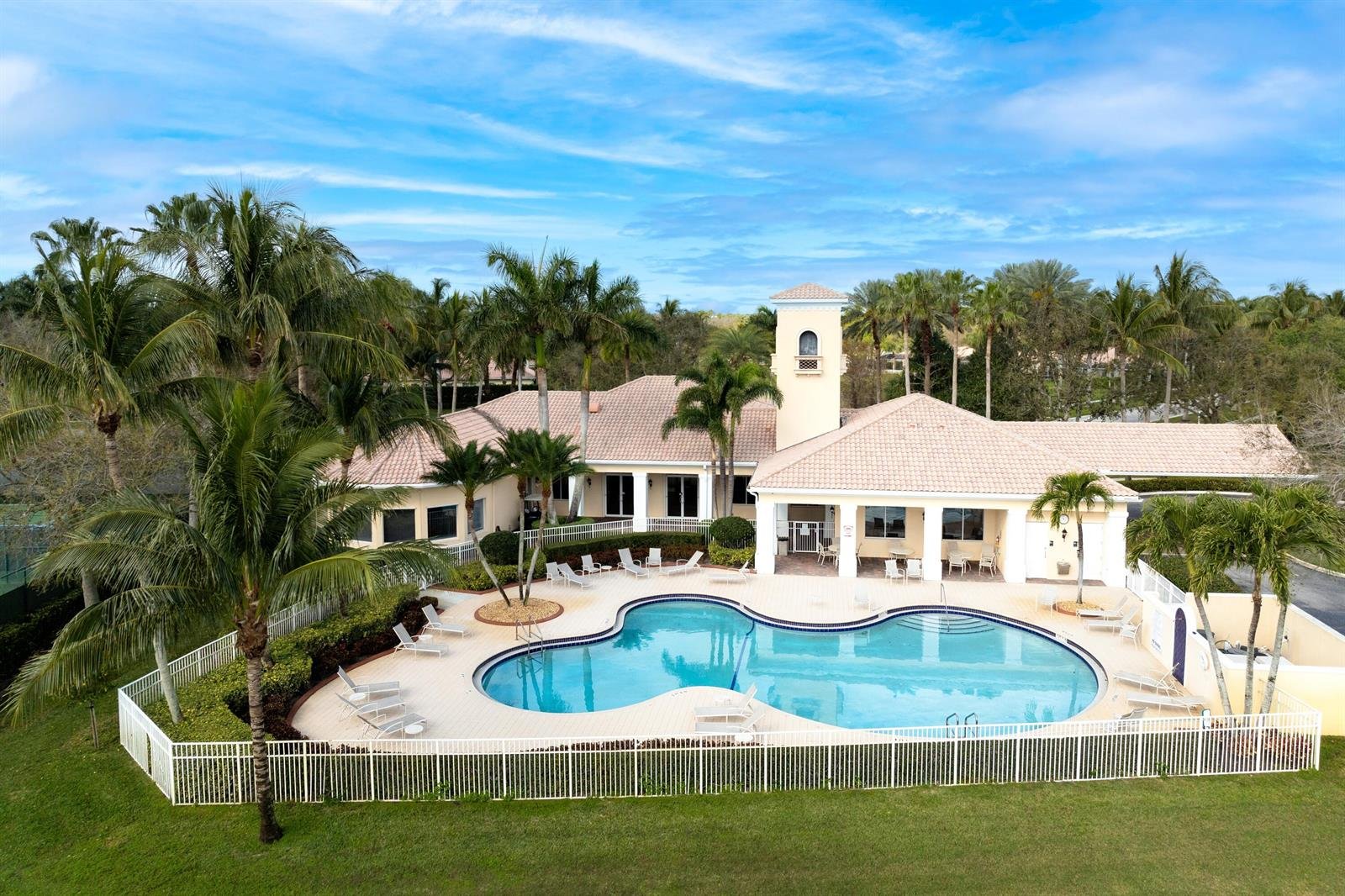 1321 Saint Lawrence Dr