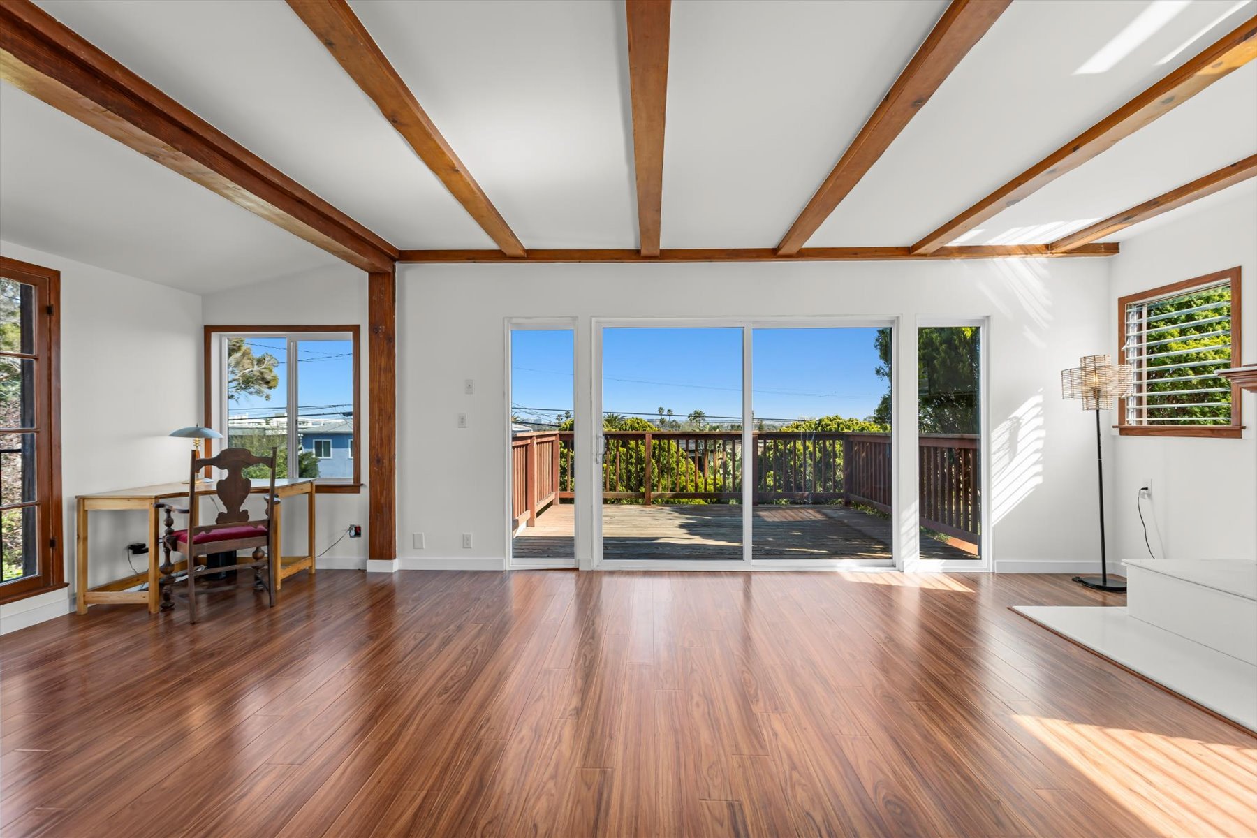 711 Pier Ave, Ocean Park
