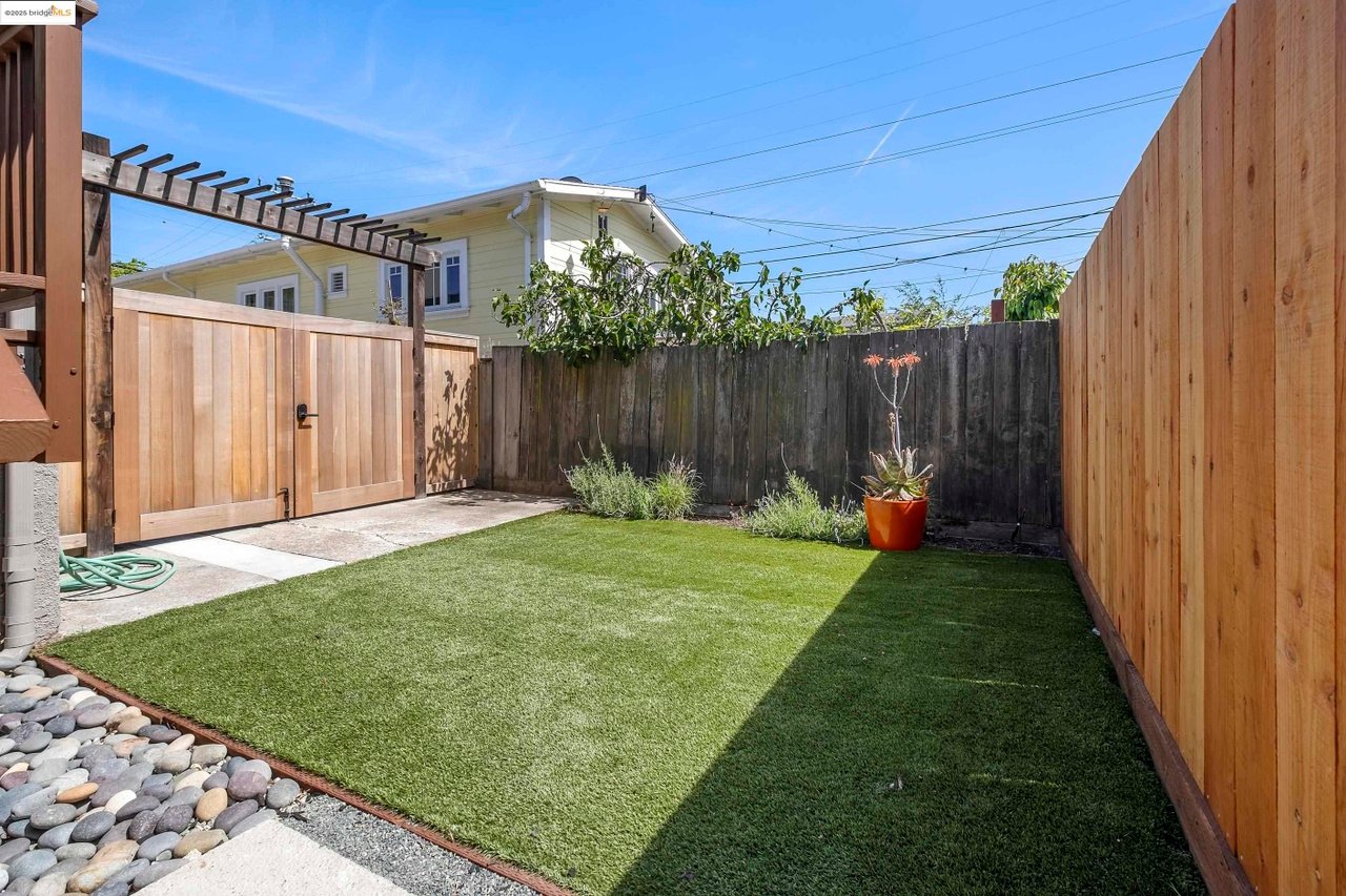 2514-2516 Mathews St