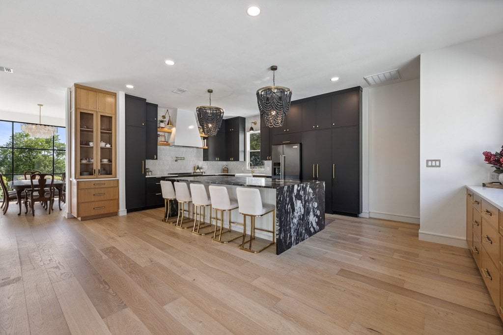 34 Autumn Oaks