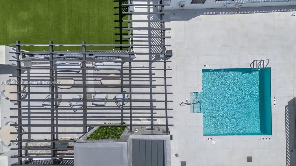 ten30-south-beach-condo-for-sale-miami-pool