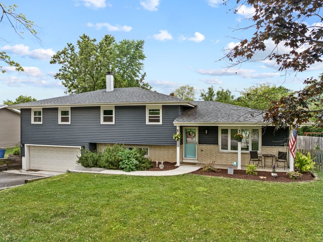 6130 Belmont Rd, Downers Grove