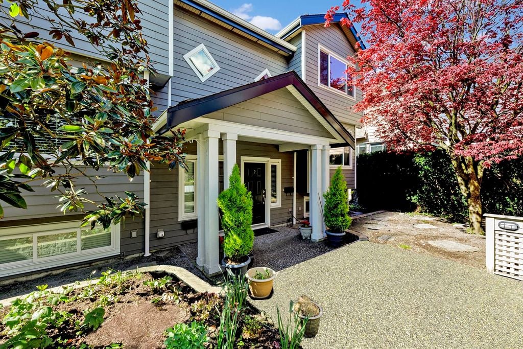215 E Keith Rd, #2