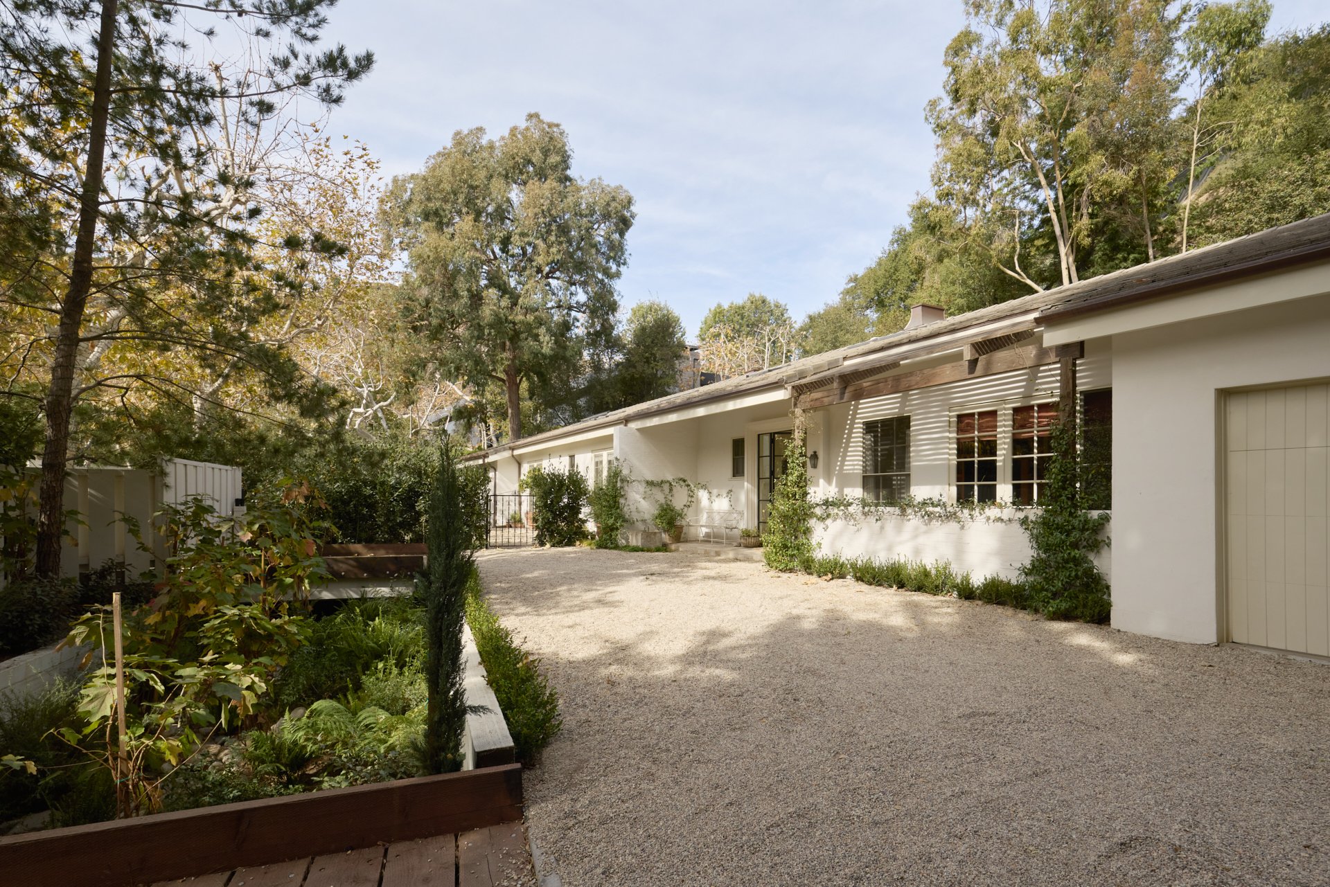 2420 Mandeville Canyon Rd, Brentwood