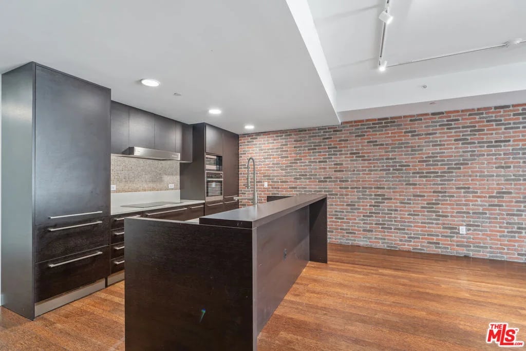 6250 Hollywood Blvd, #7D