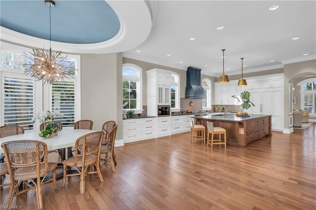 10 seconds in the bathing beauty