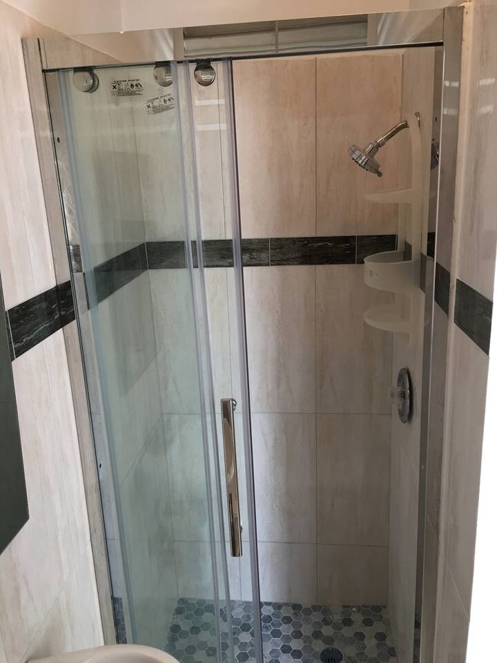 Beach House Apt 9 • 1BR + Sofa Bed • Full Kitchen - Airbnb