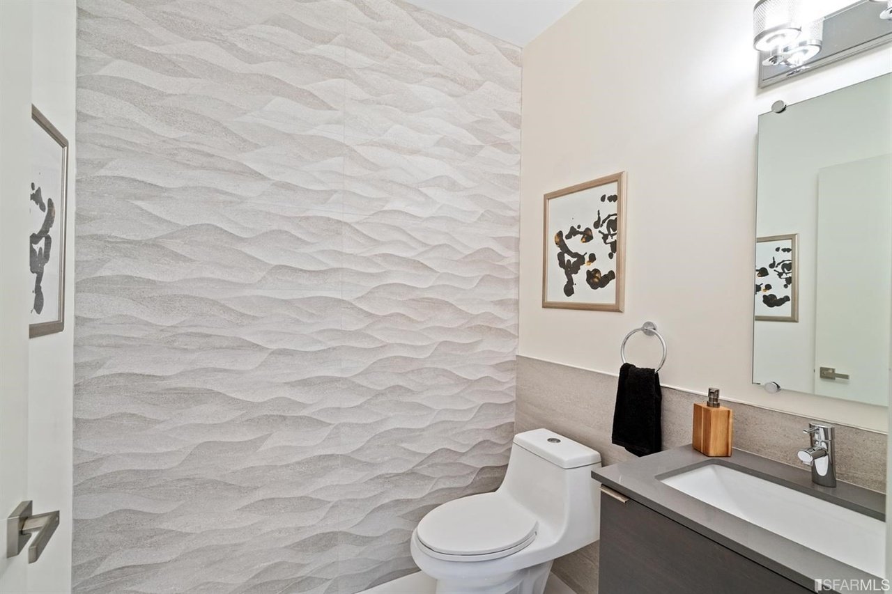 2200 Market Street #402