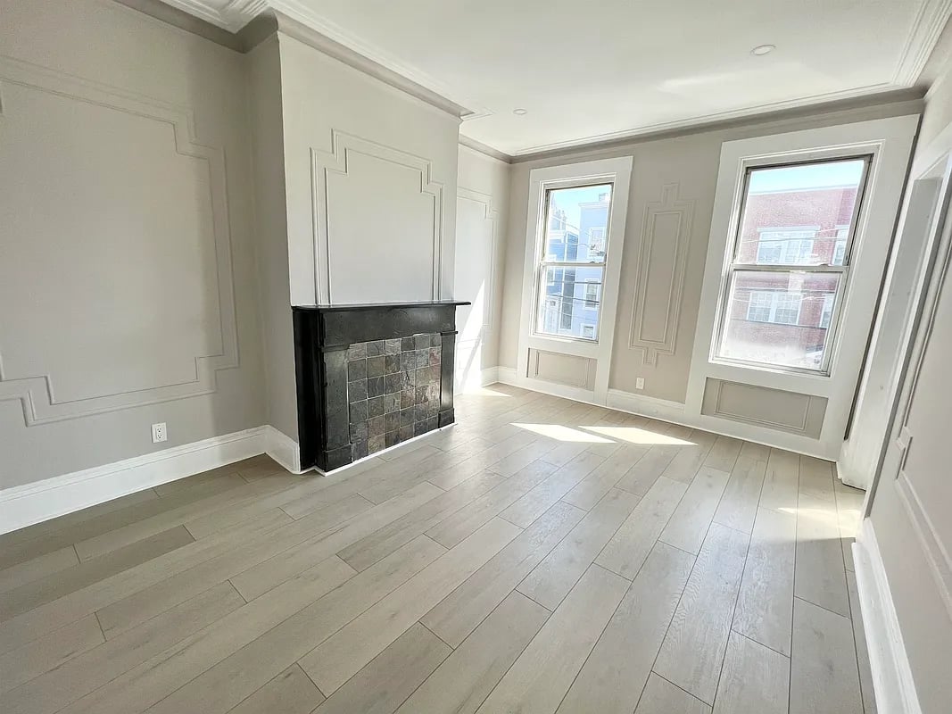 253 HALLADAY ST Unit: 2