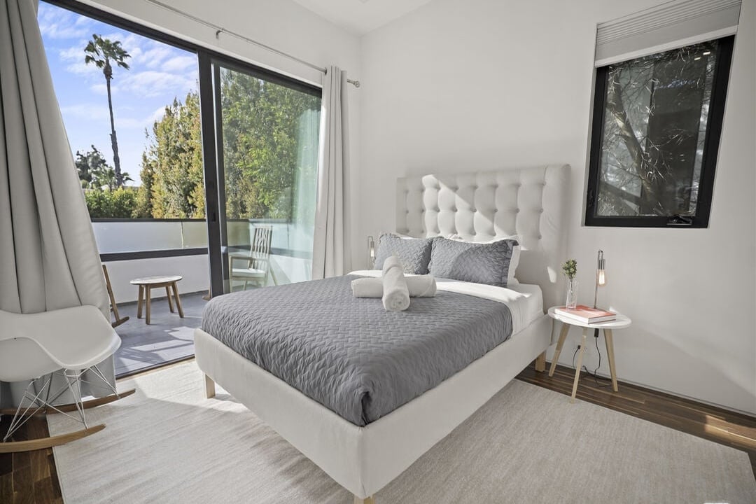 N Crescent Heights Blvd, 90046