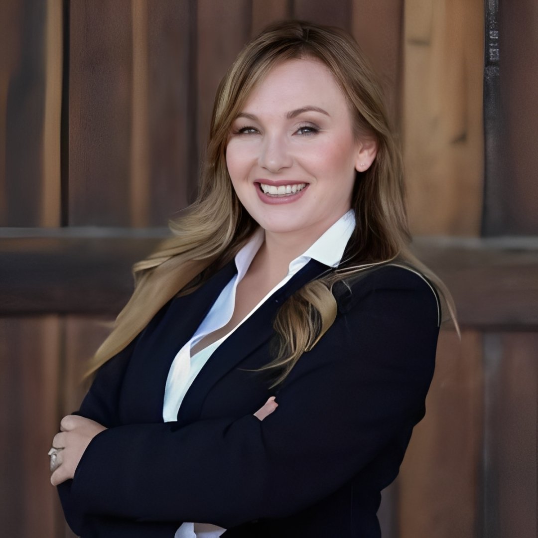 Kimberly Macias Hollister, CA Real Estate Agent Headshot