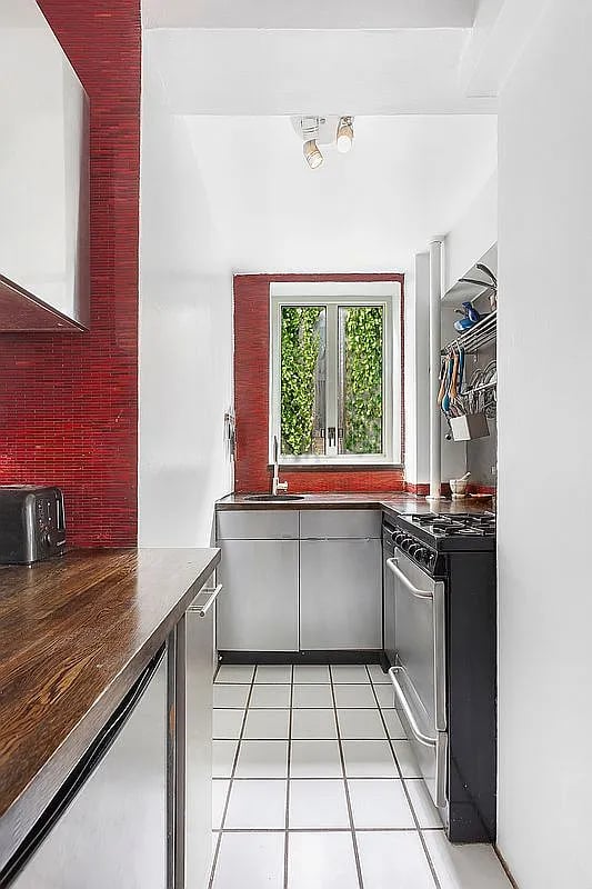 200 West 20th St, #512