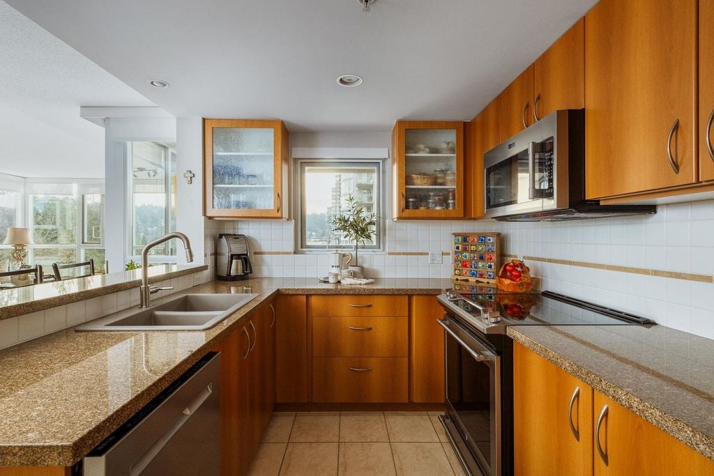 235 Guildford Way, #1003