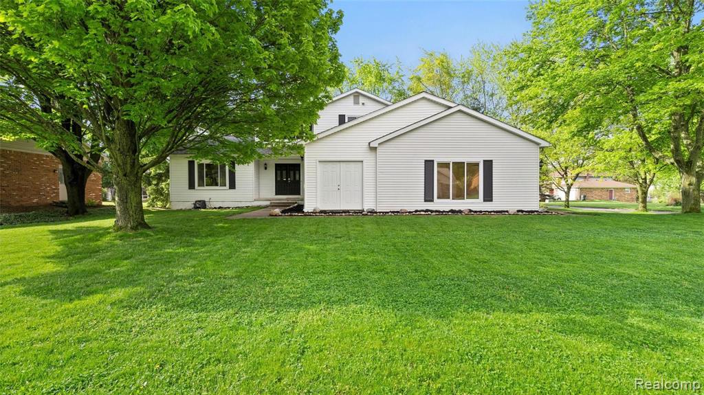 1835 N. Fairview Lane