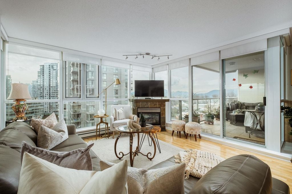 235 Guildford Way, #1003