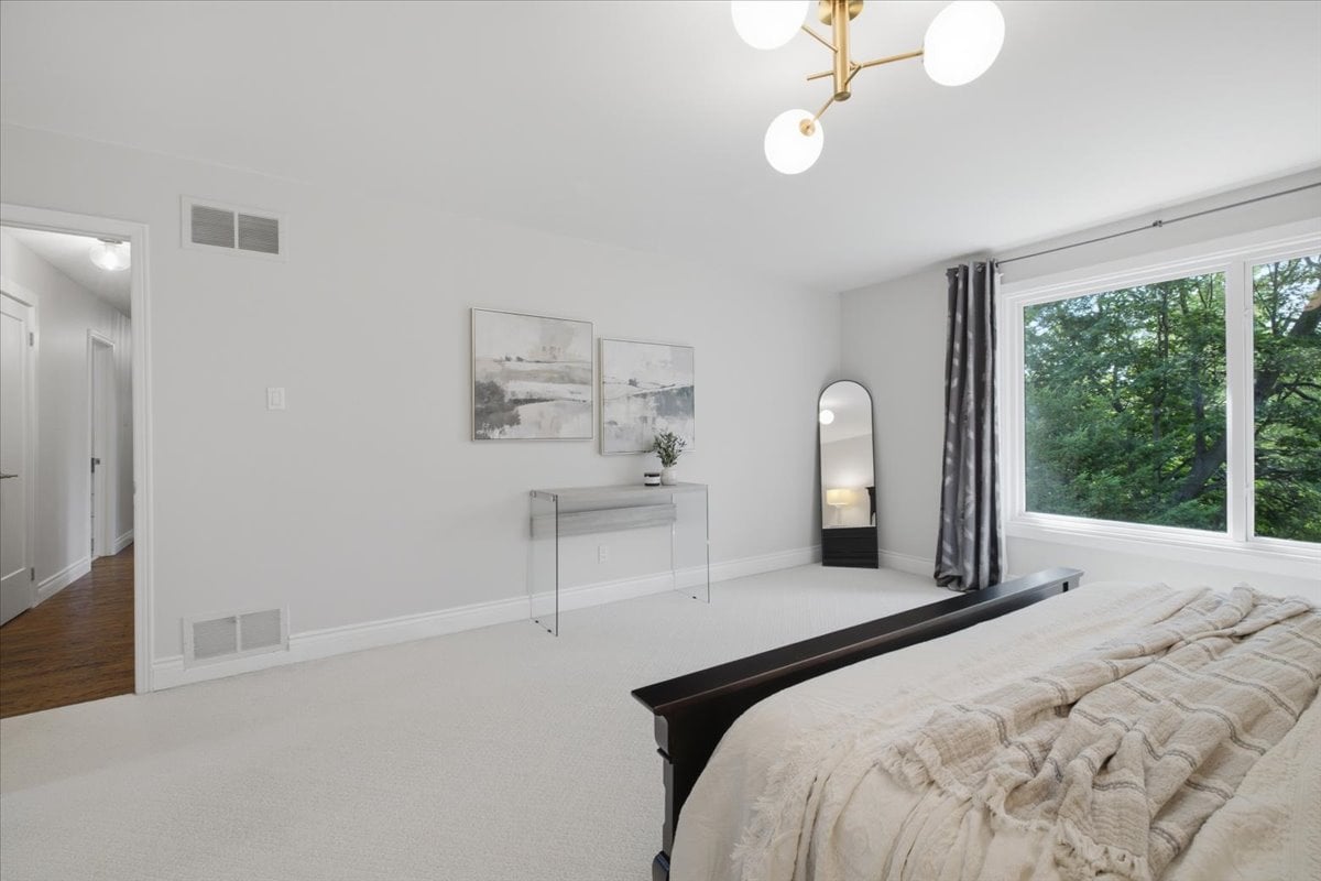 Rare Court Location on Oakville Golf Course