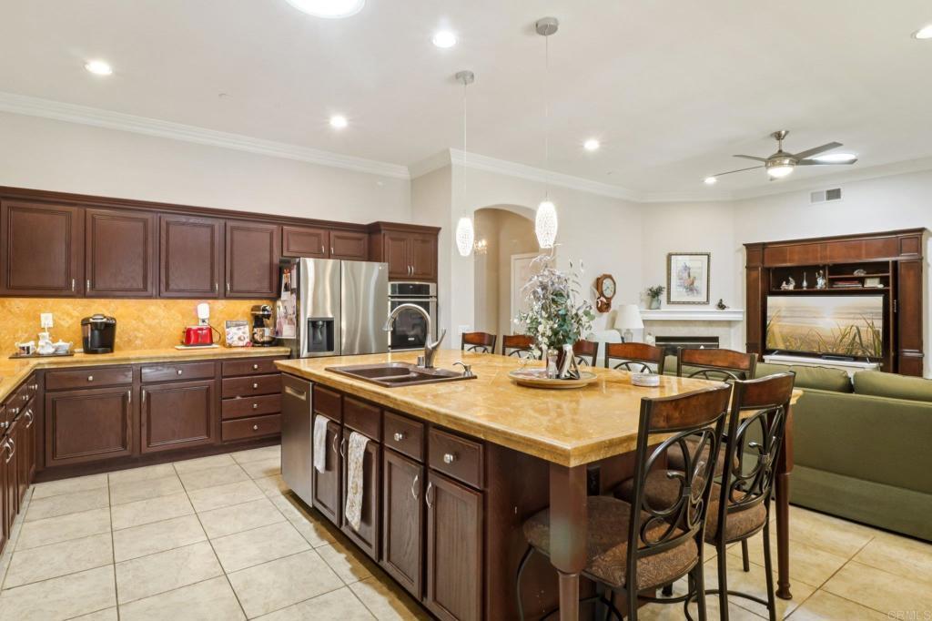744 Inverlochy Dr