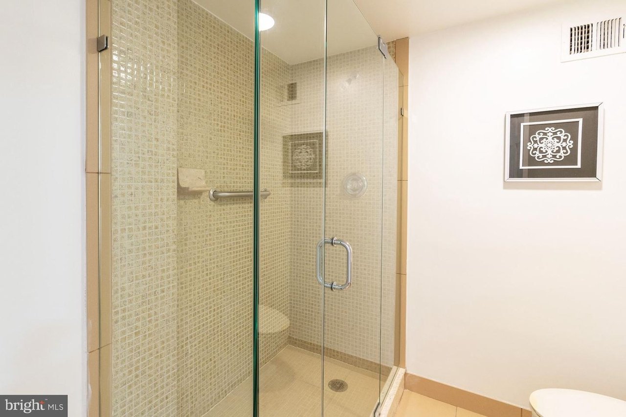 2700 Virginia Ave NW Unit 101/102