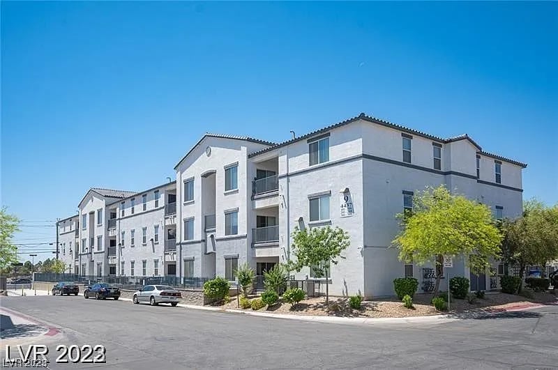 4437 Dover Straight St Unit 202