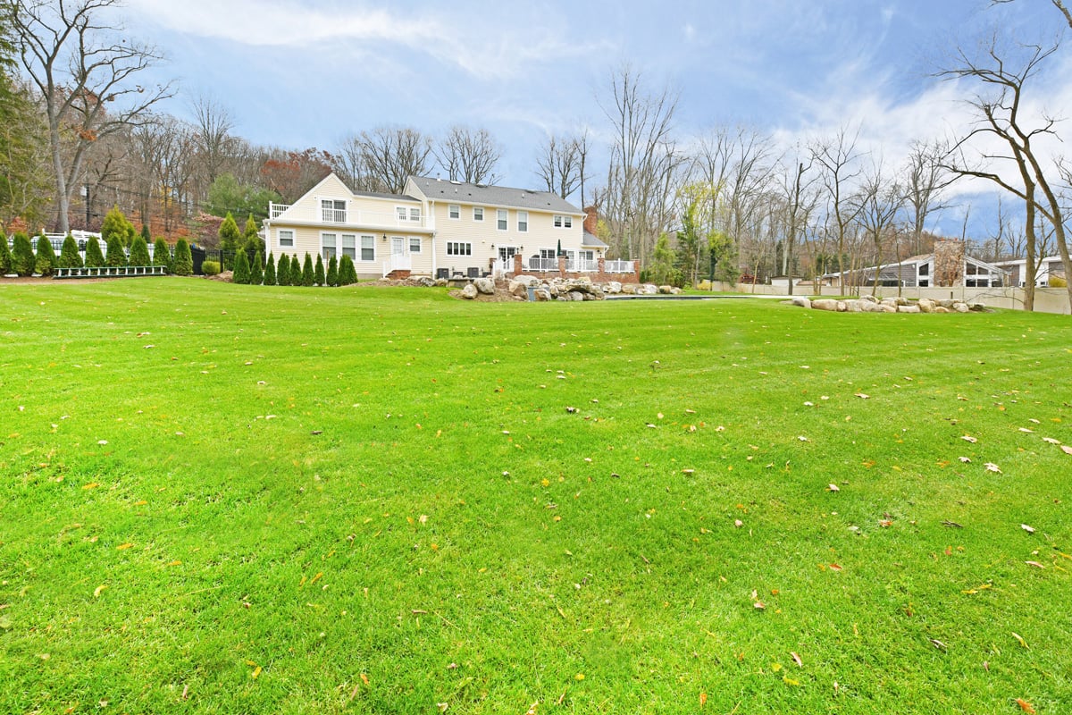 275 Wearimus Rd