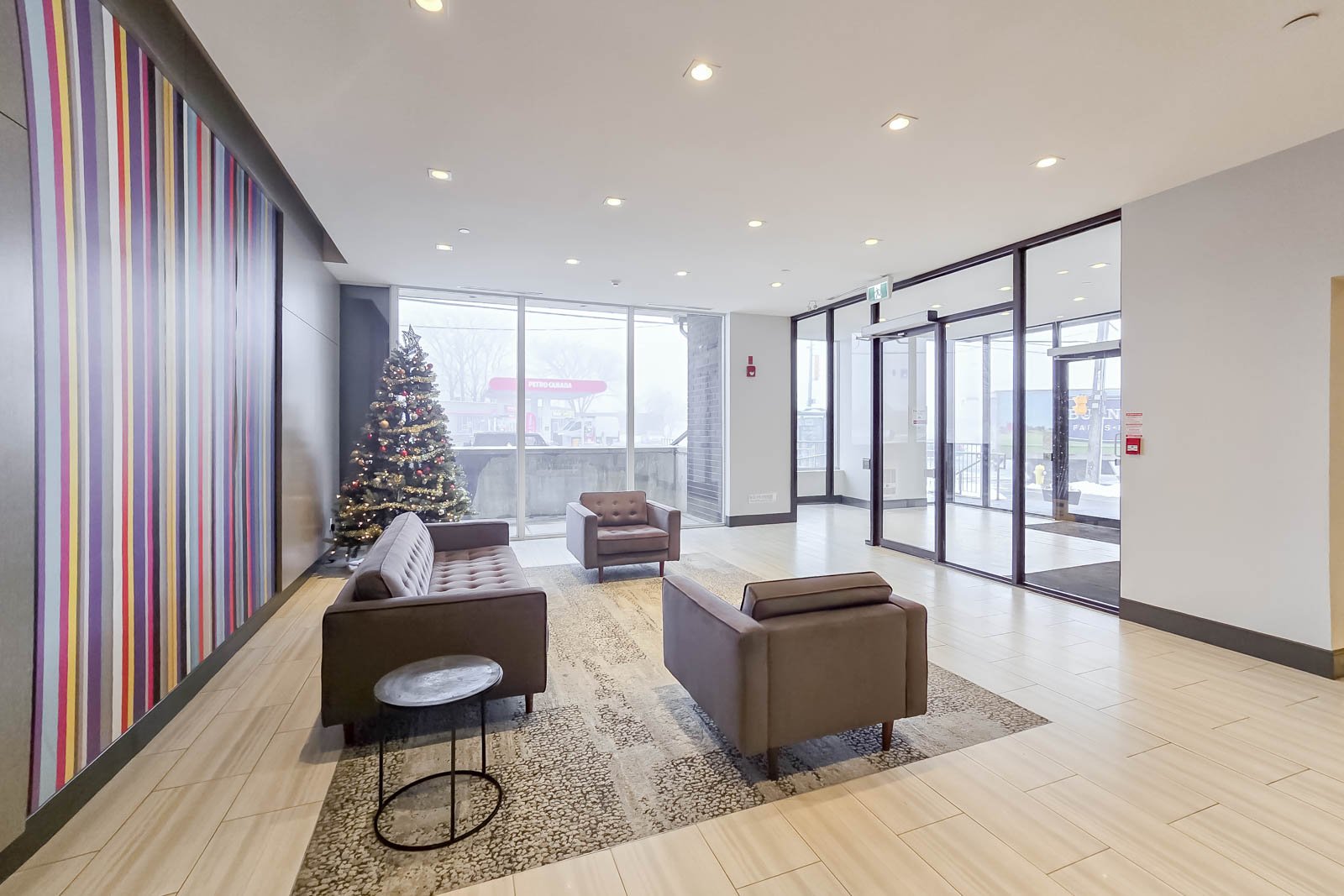 424-3560 St Clair Ave E