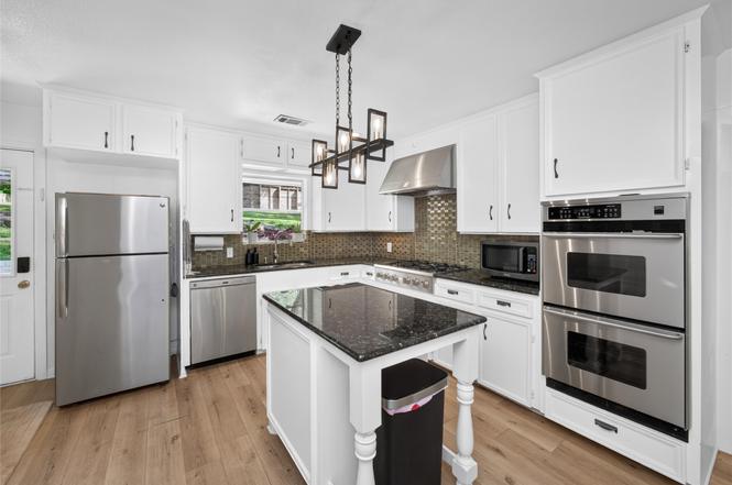 4901 Timberline Dr