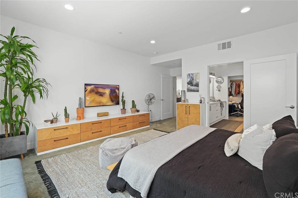 118 S Avenue 50, Unit 204