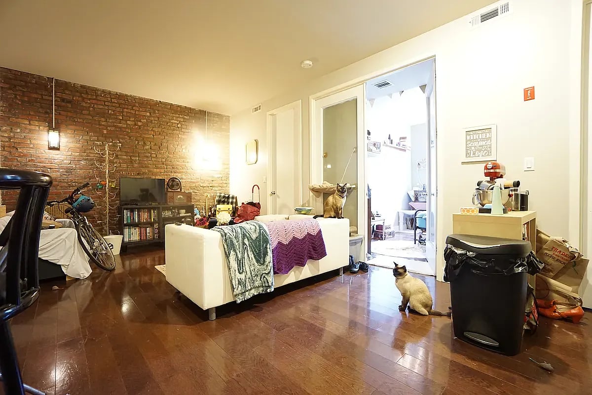 204 Starr St 2F