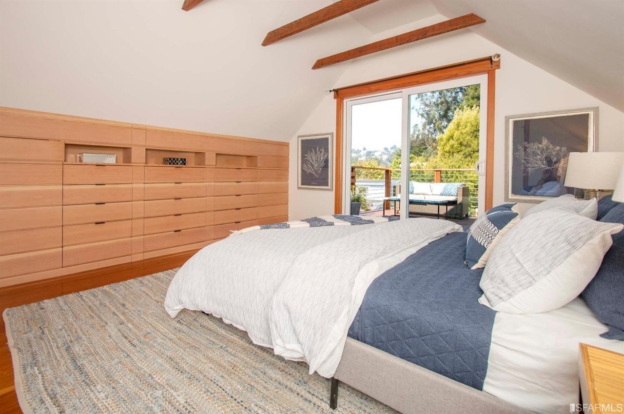 38 Lippard Avenue