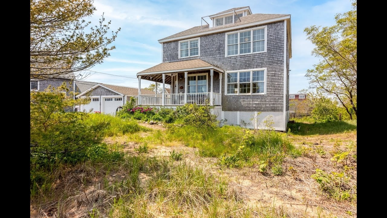  This Plum Island Beach House Sold for $250,000 Over Asking