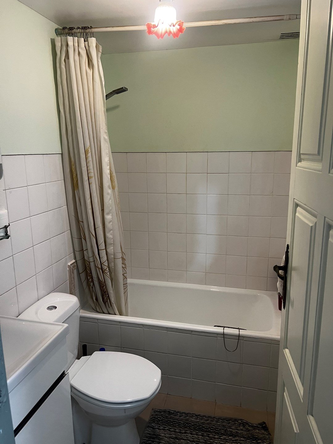 Traditional Four Story Building with Exceptional Investment Potential on Rua do Almada Porto