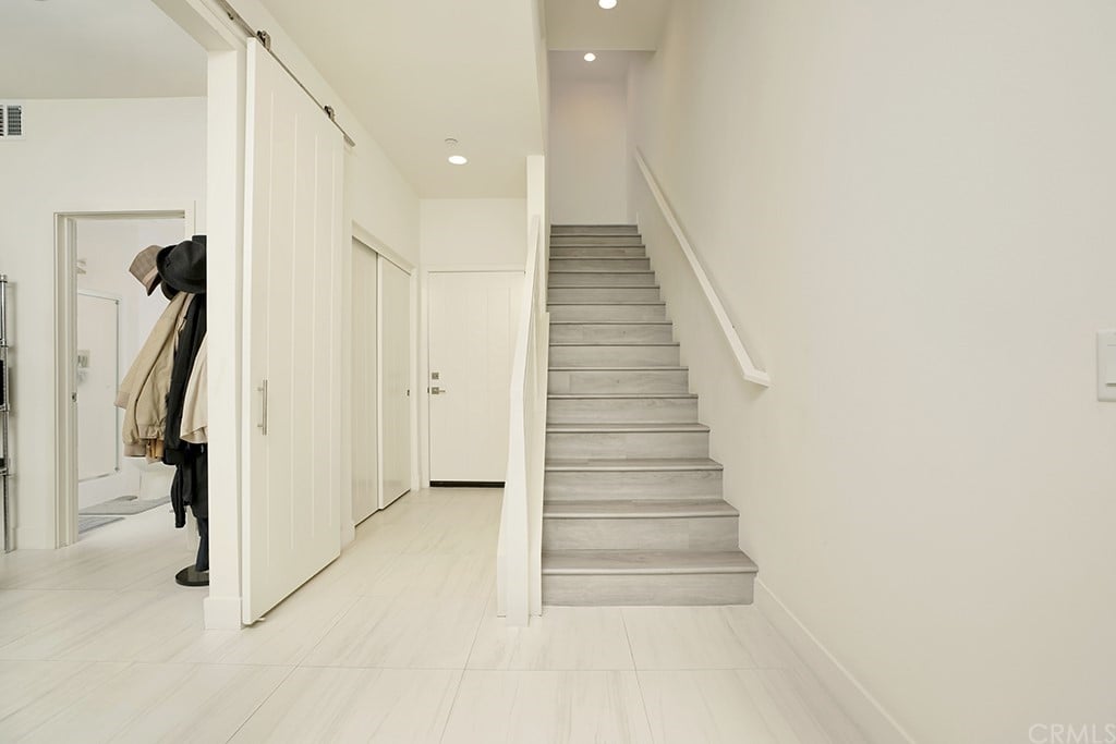 1687 Monarch 17 West