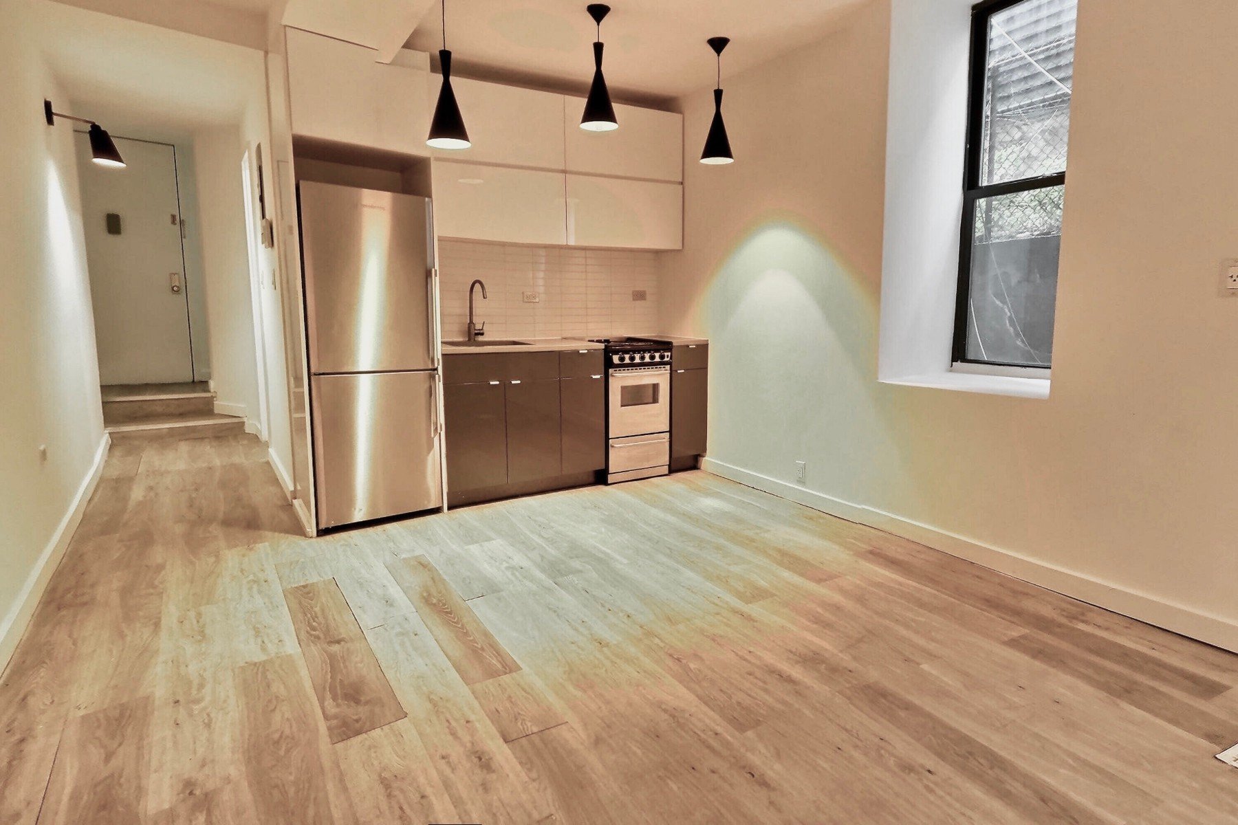 42 Hawthorne Street Unit: Garden