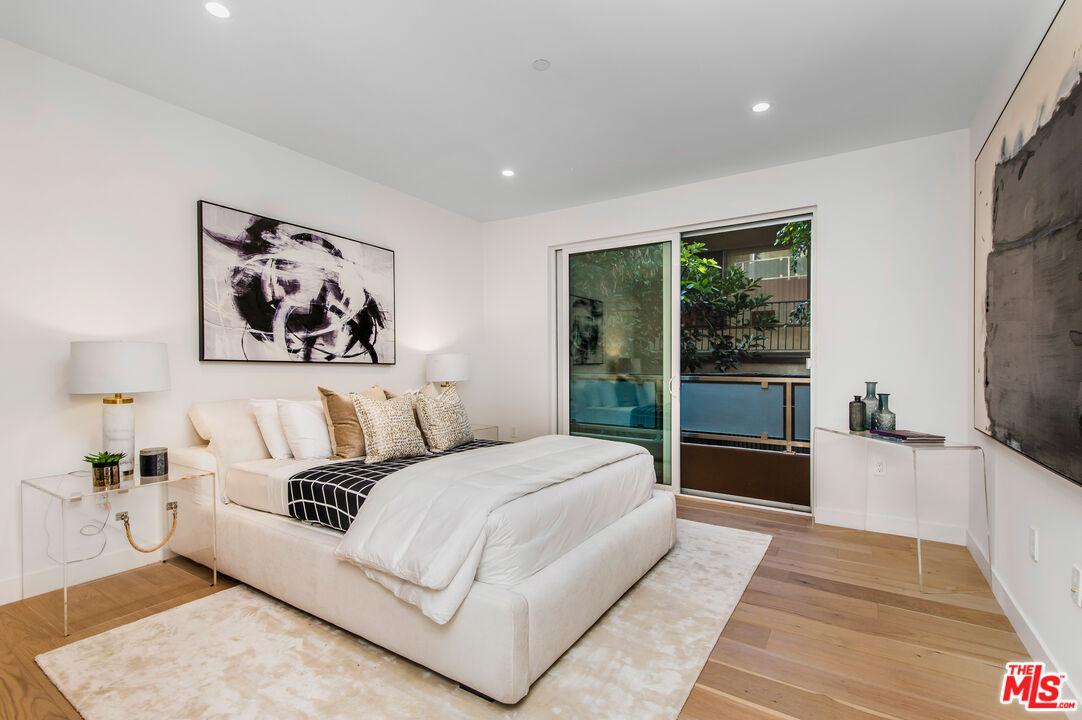1367 N Alta Vista Unit: 301