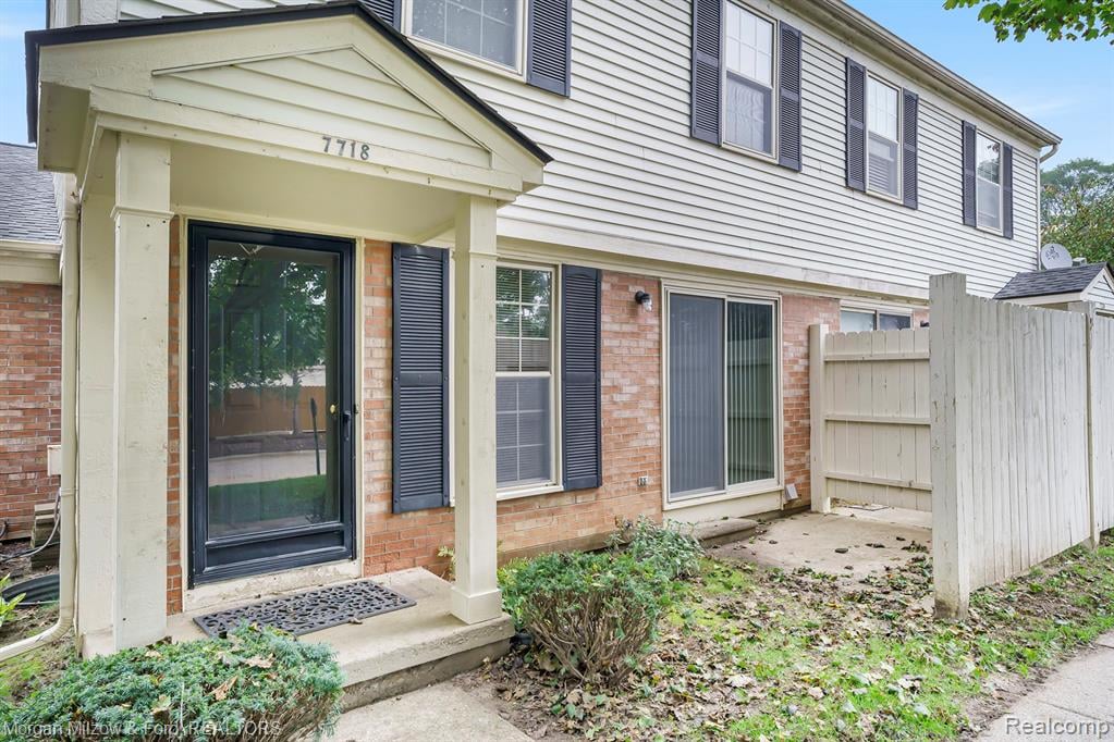7718 Lake Ridge Drive