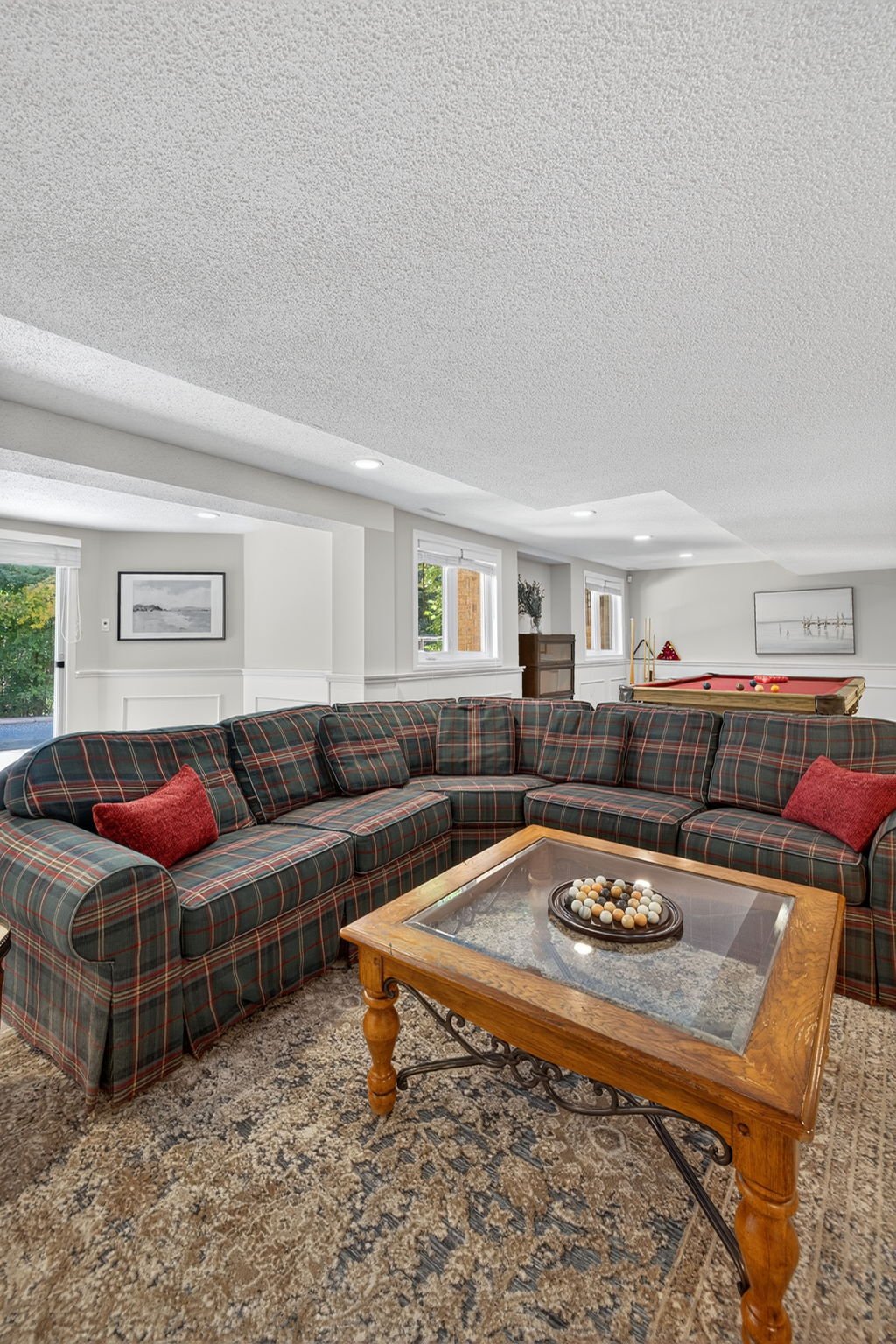 6 Falling Leaf Crt, Aurora