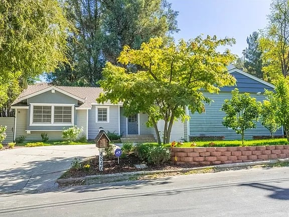 4846 Excelente Dr