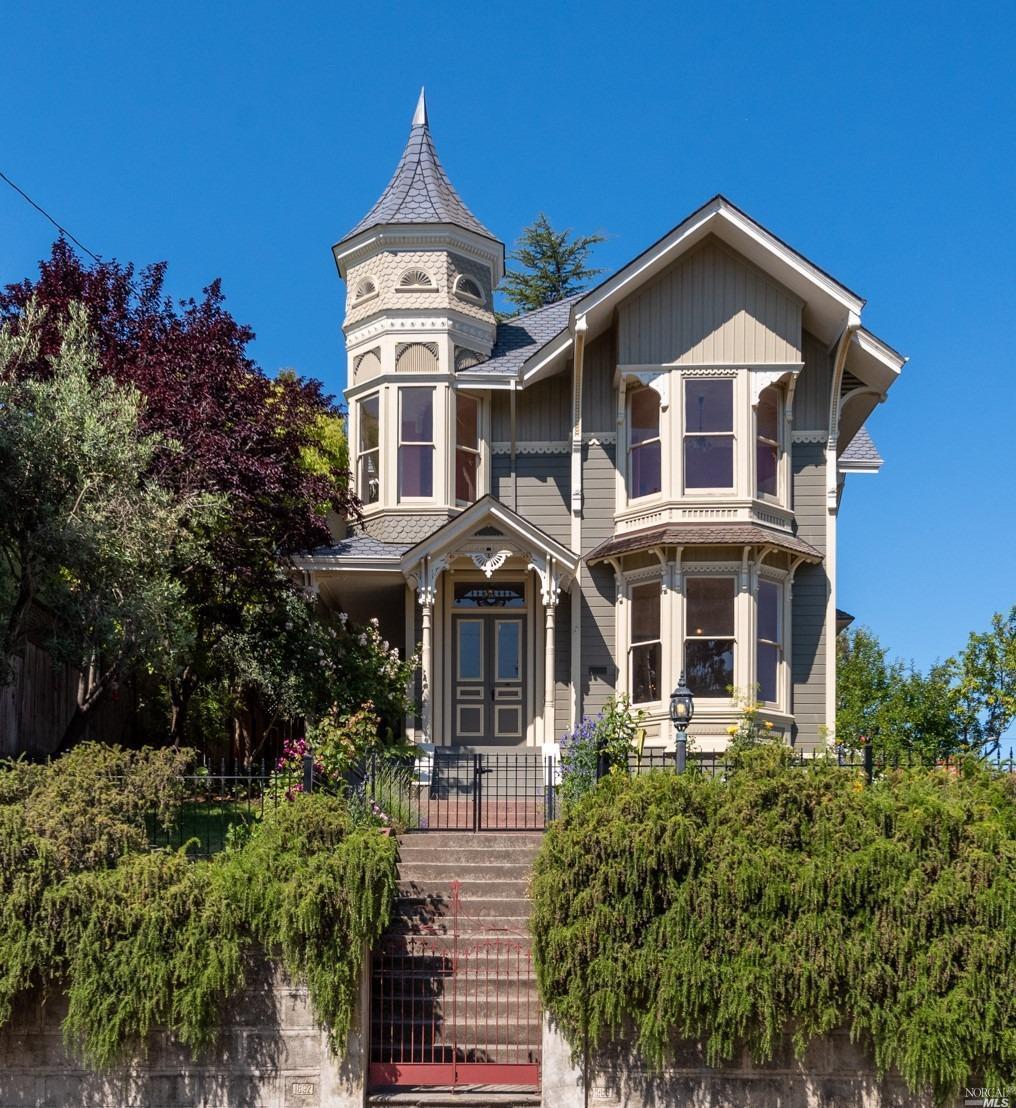 343 Keller St