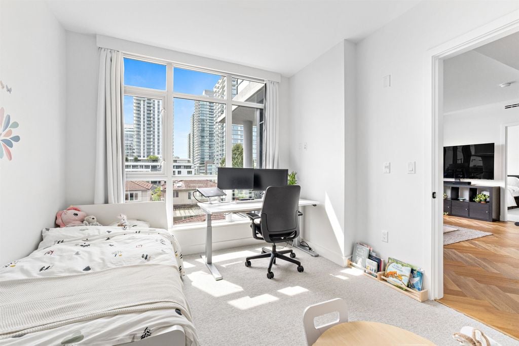 458 W 63rd Ave, #306