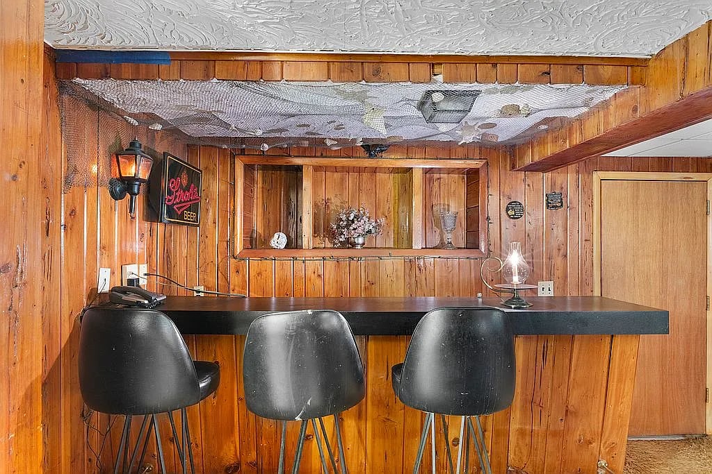 198 Hydeway