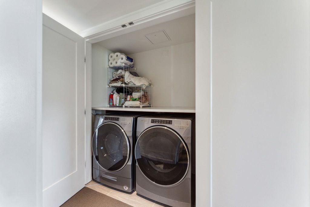 525 E 2nd St, #425
