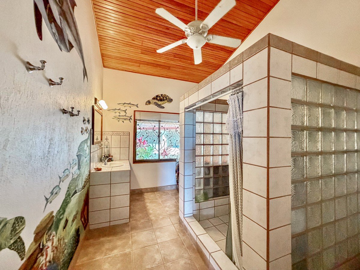 3.64 ACRES – 3 Bedroom Home With Expansive Ocean Views, Multiple Areas to Build, Public Road With Commercial Potential, 10min to the Beach!!