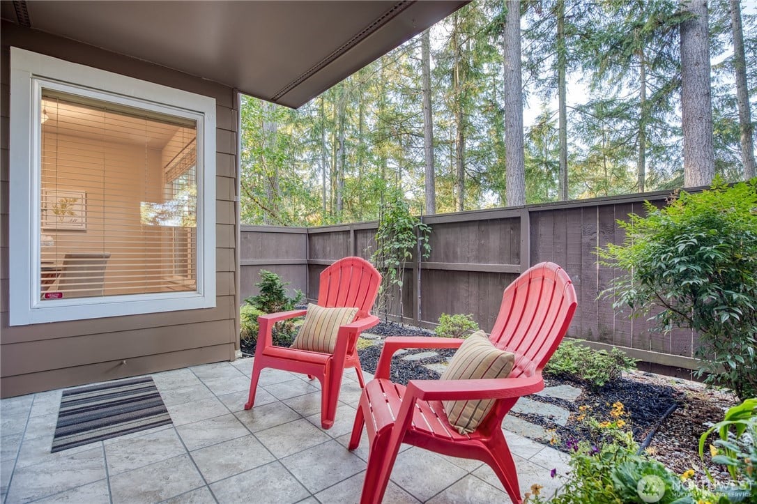 22910 90th Avenue W #E204