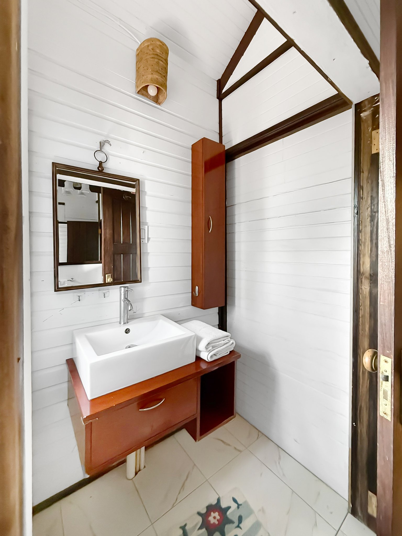 951 Casablanca-Luck Hill Standalone Home