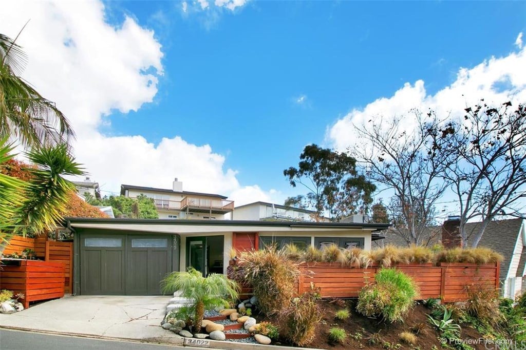 34022 Crystal Lantern St