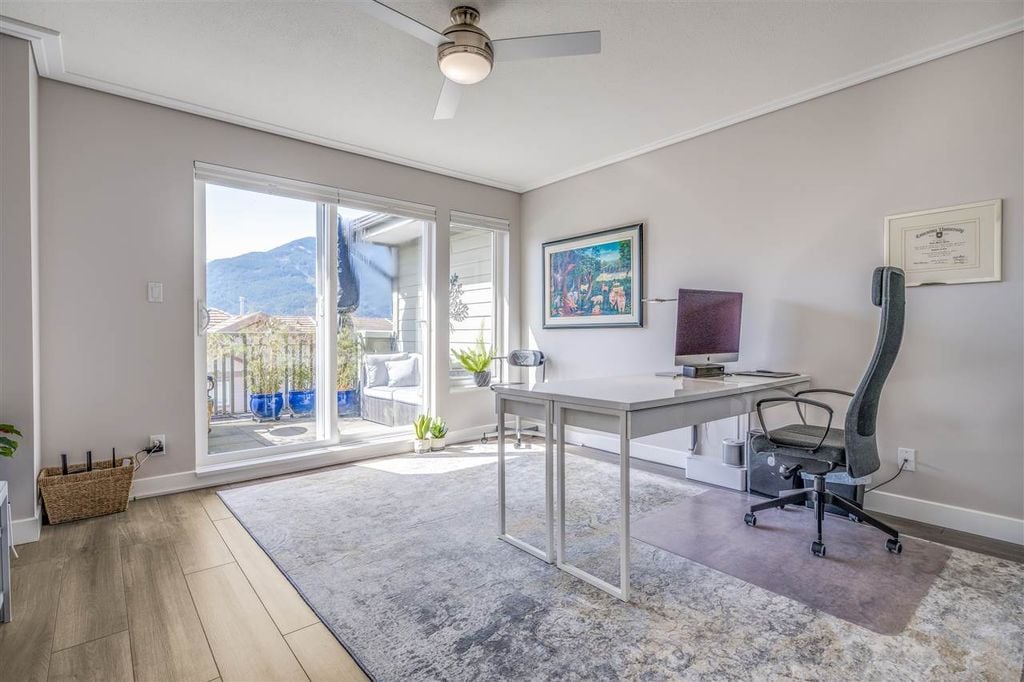 28 Whitecap Ct