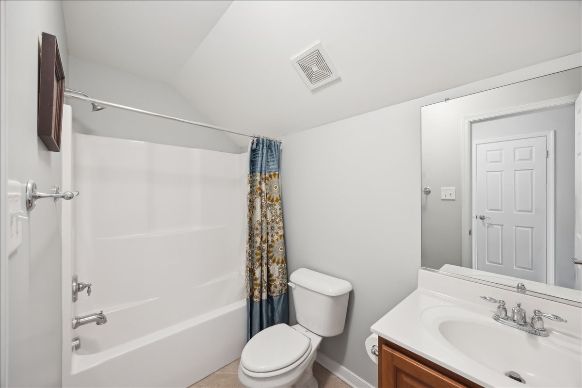 4513 Lake Summer Mews