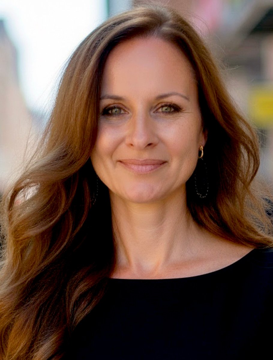 Manuela Schuster