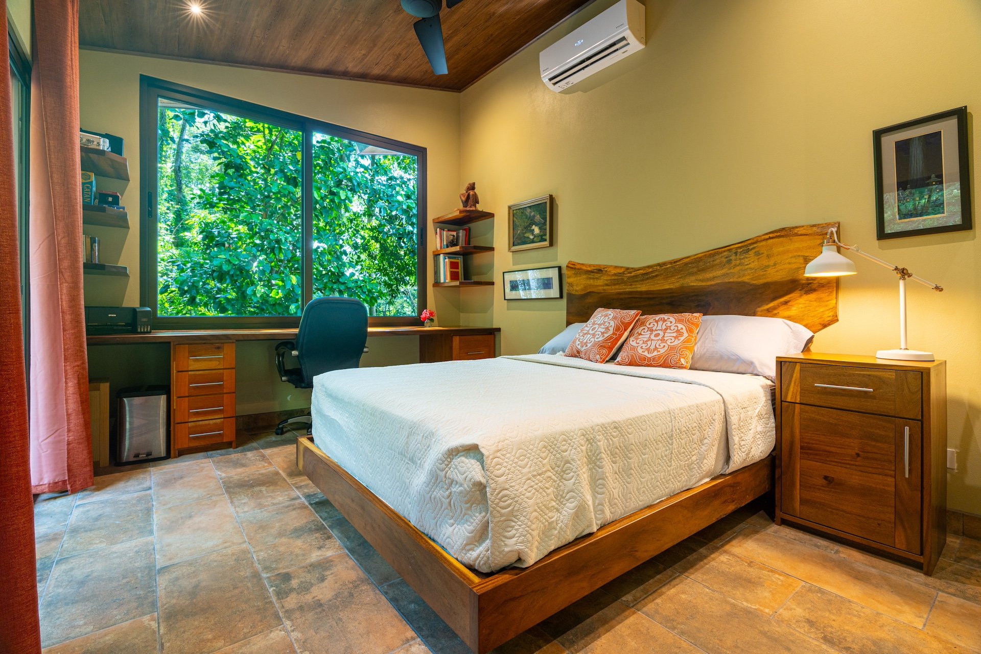 Casa Meraki: Modern Tropical Living with Whale’s Tail Views in Uvita