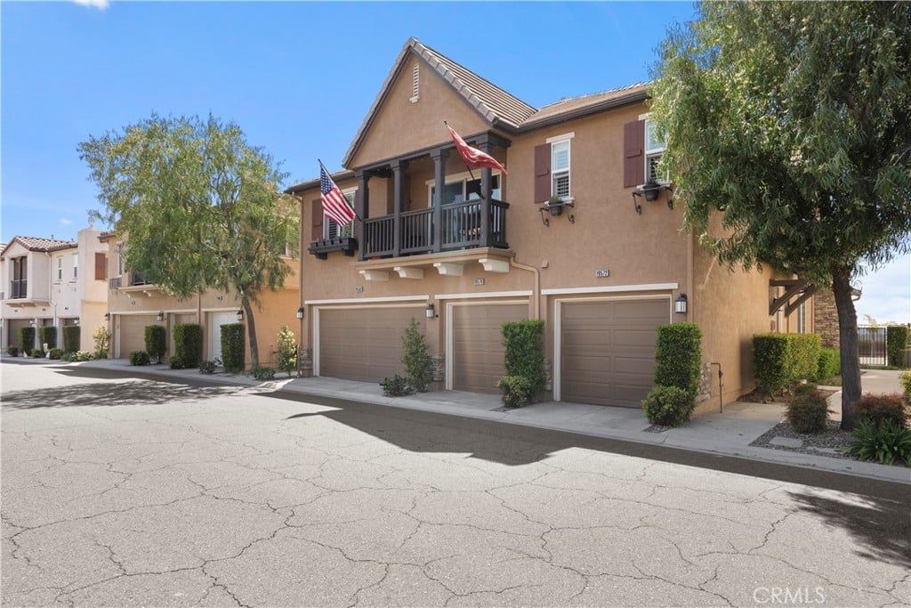 19572 Laroda Ln